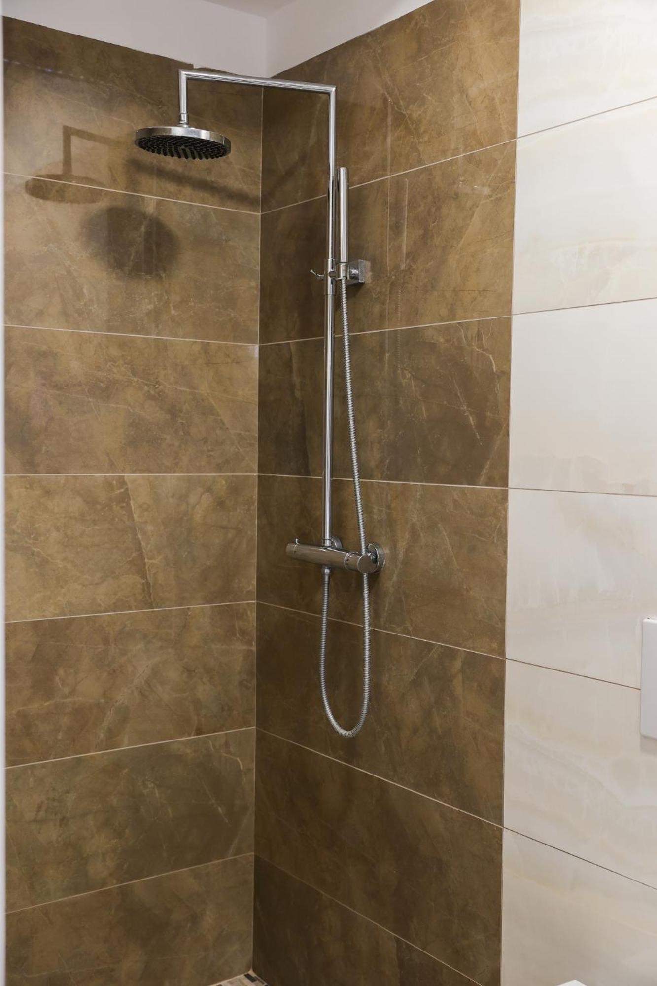 Alara Apartment Тирана Екстер'єр фото