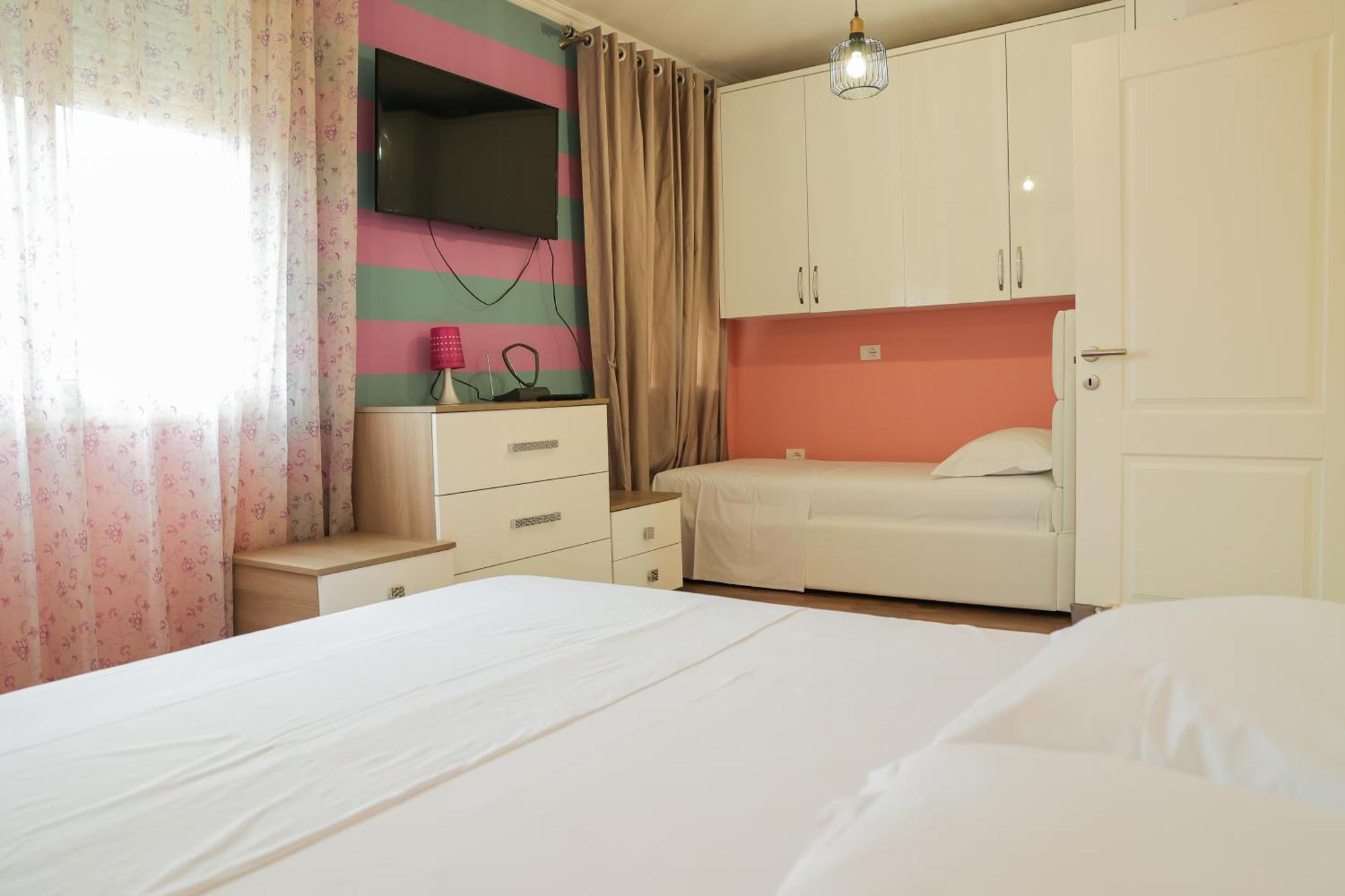 Alara Apartment Тирана Екстер'єр фото